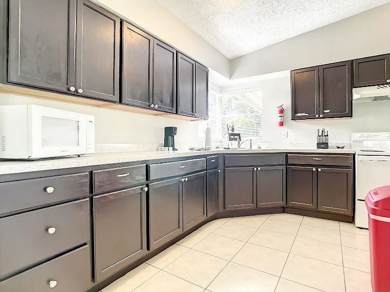 Furnished Finder property 373206_1 photo 11