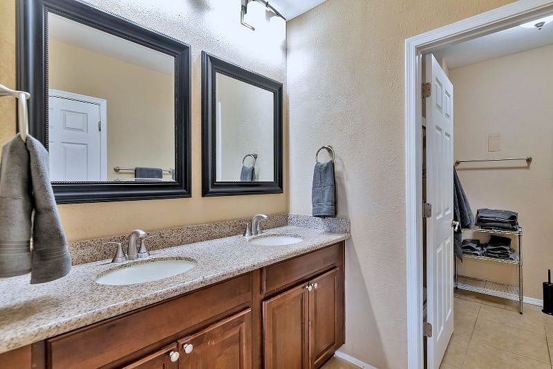 Furnished Finder property 373253_1 photo 11