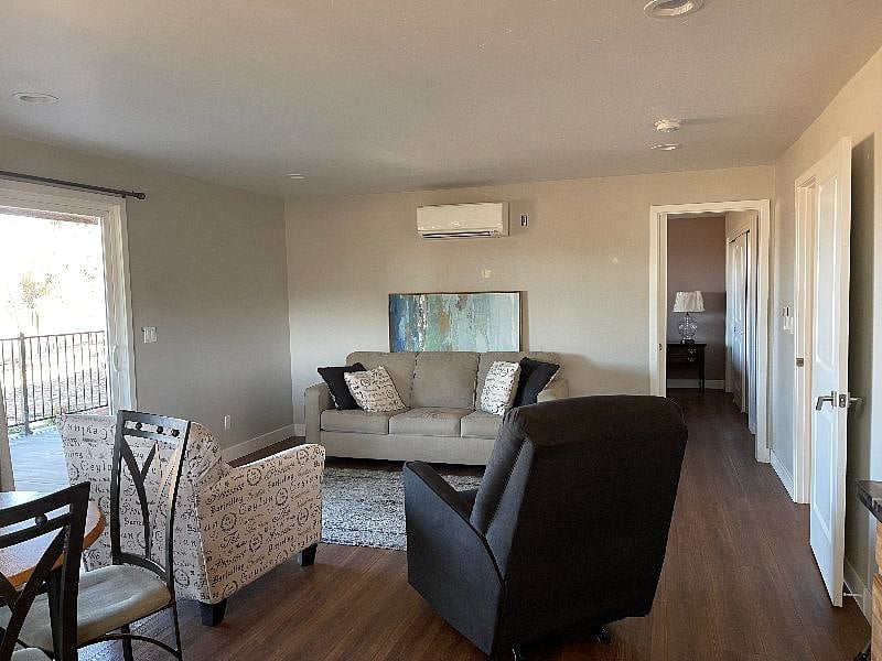 Furnished Finder property 373278_1 photo 3