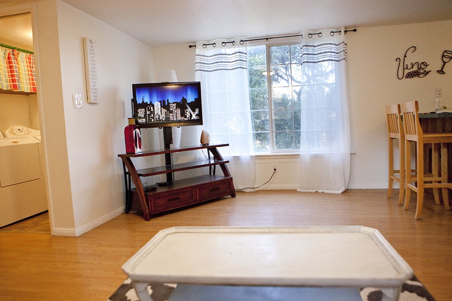 Furnished Finder property 373282_1 photo 4