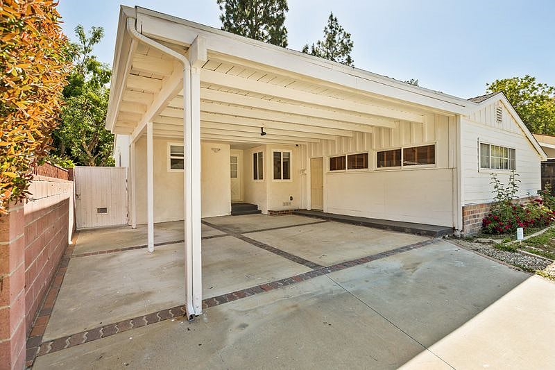 Carport