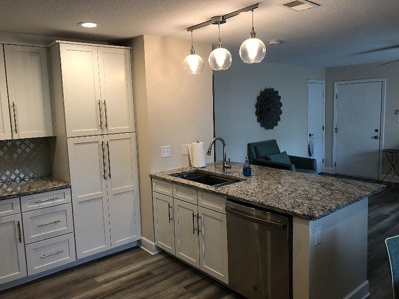 Furnished Finder property 373502_1 photo 4