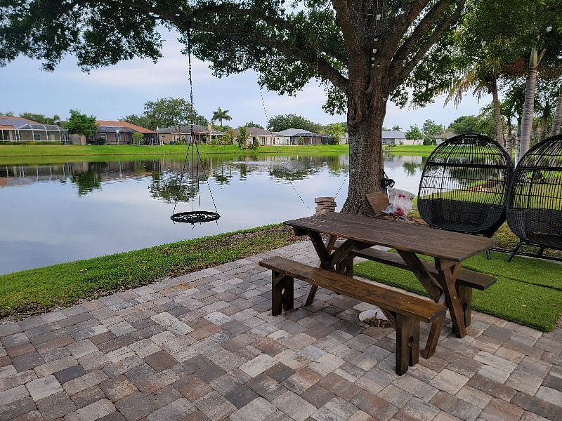 Furnished Finder property 373507_1 photo 4