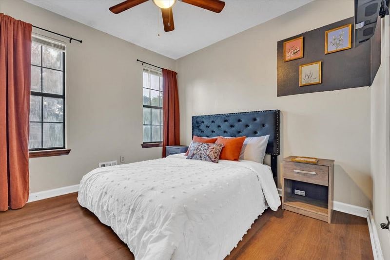 Furnished Finder property 373520_1 photo 12