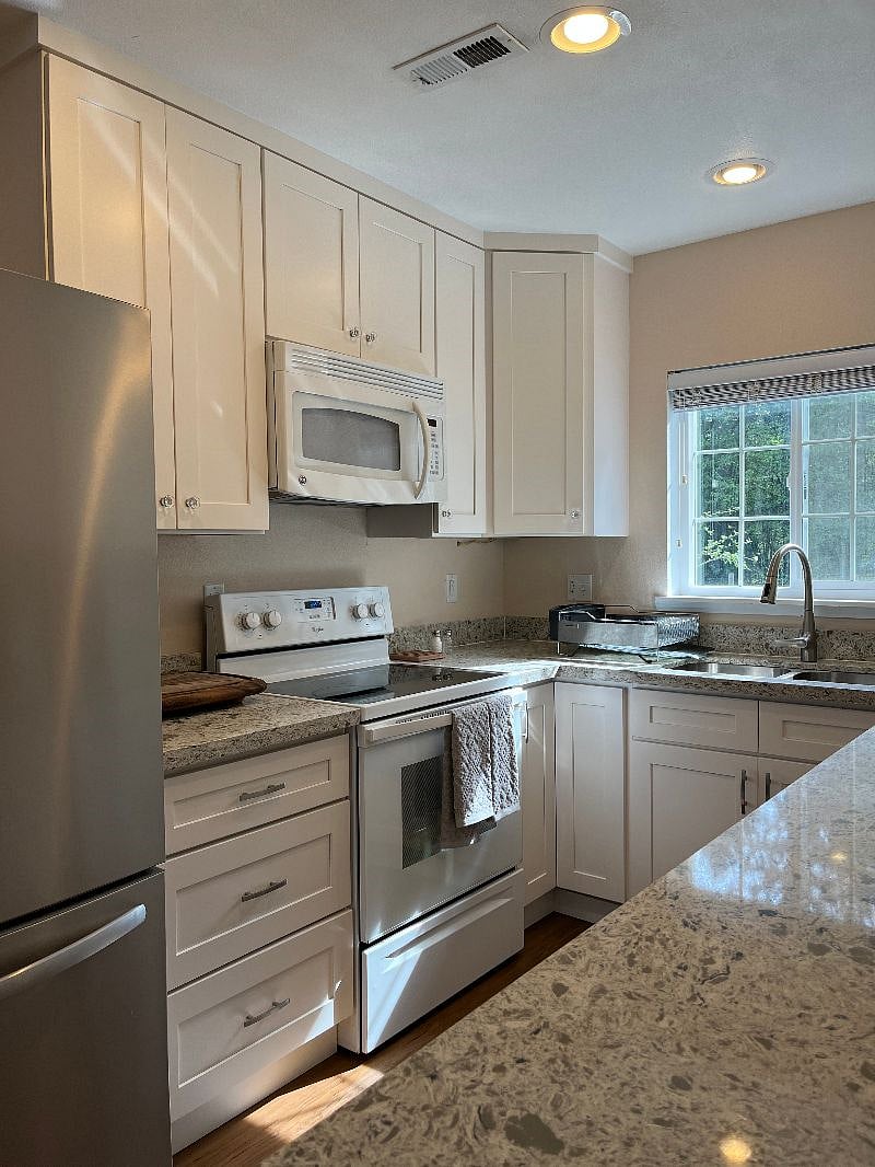 Furnished Finder property 373721_1 photo 4
