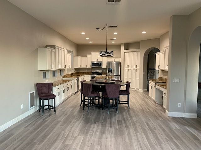Furnished Finder property 373899_1 photo 3