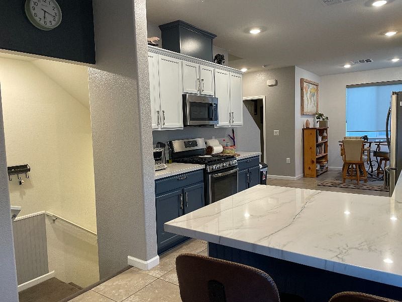 Furnished Finder property 373927_1 photo 3
