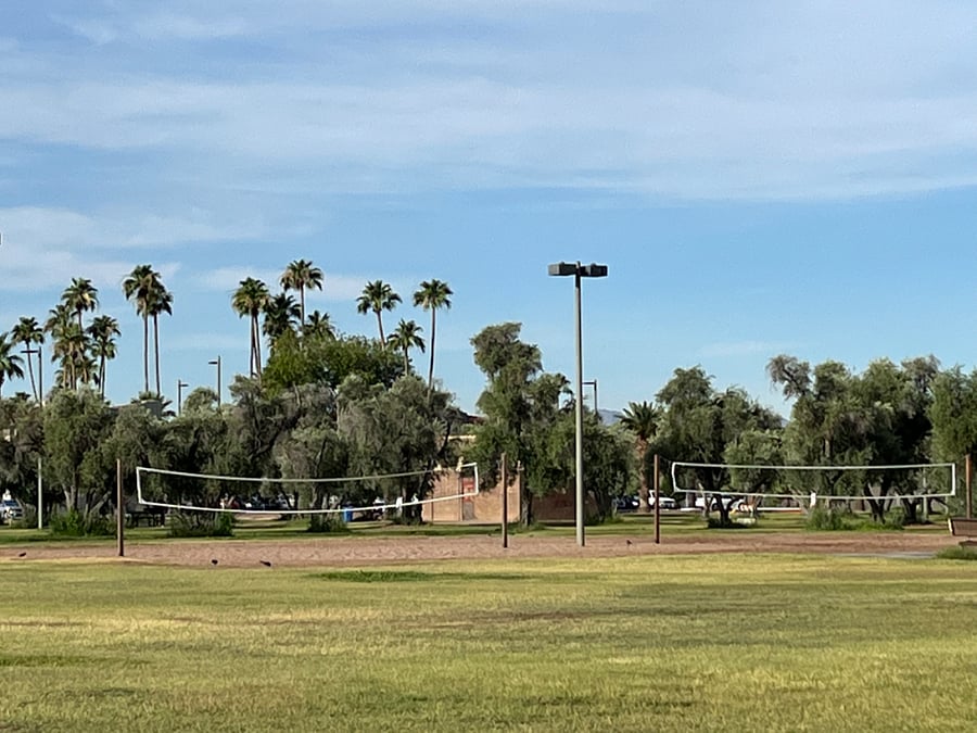 Los Olivos Park one block away!