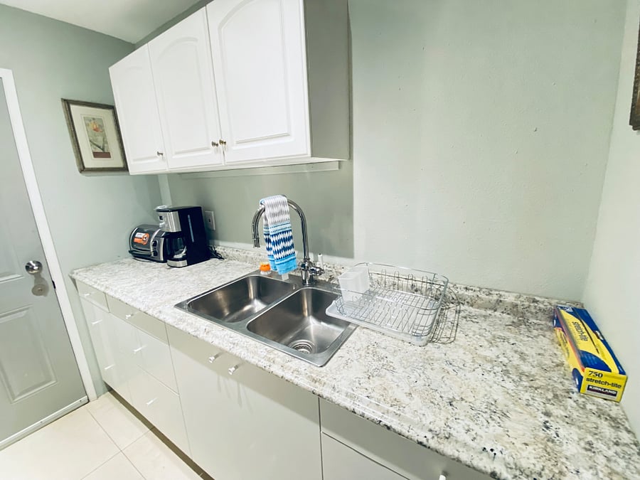 Furnished Finder property 373979_2 photo 6