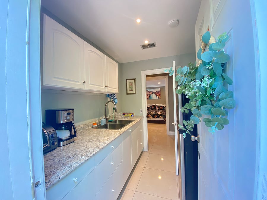 Furnished Finder property 373979_2 photo 7
