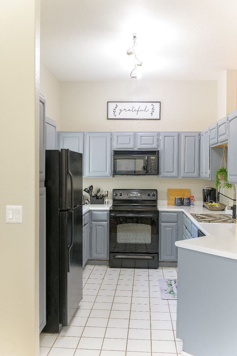 Furnished Finder property 373982_1 photo 17
