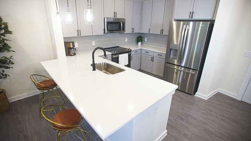 Furnished Finder property 374019_1 photo 4