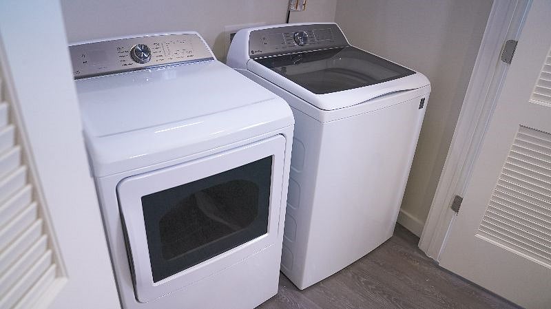 Furnished Finder property 374019_1 photo 18