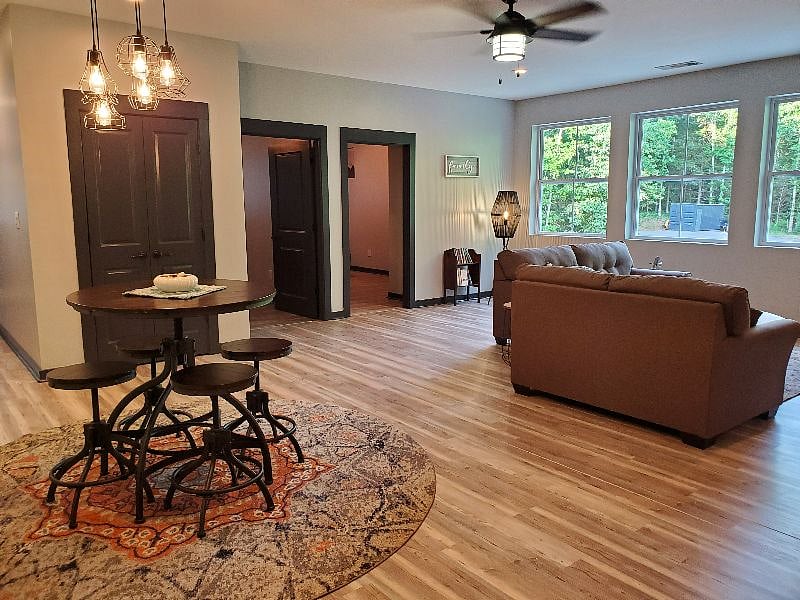 Furnished Finder property 374028_1 photo 11
