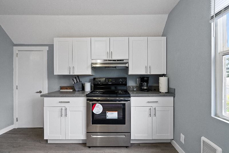 Furnished Finder property 374146_1 photo 15