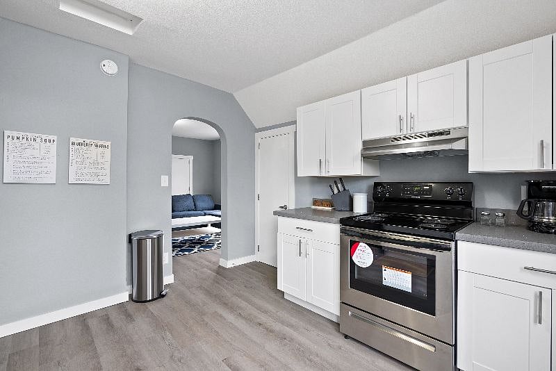 Furnished Finder property 374146_1 photo 16