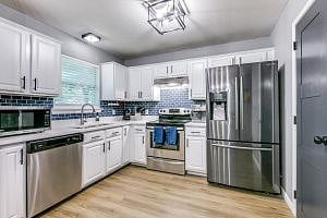 Furnished Finder property 374192_1 photo 5