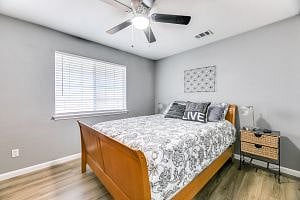 Furnished Finder property 374192_1 photo 10