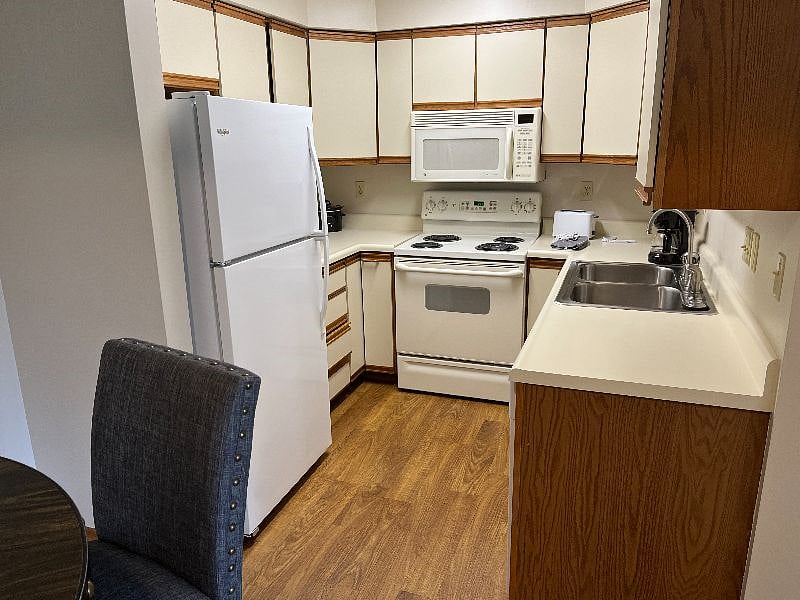 Furnished Finder property 374260_6 photo 4