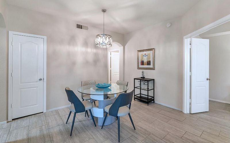 Furnished Finder property 374308_1 photo 7