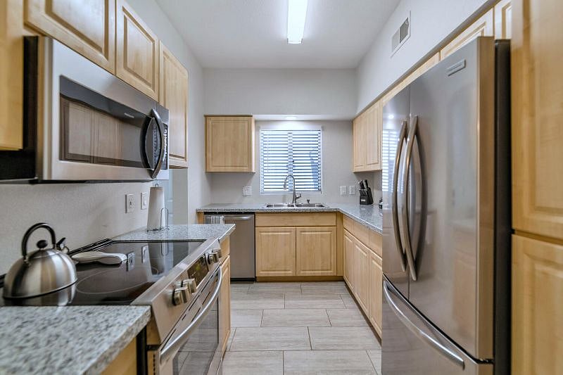 Furnished Finder property 374308_1 photo 10