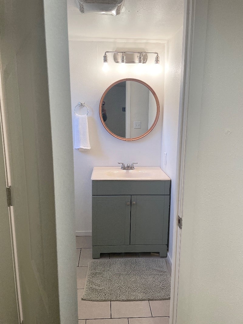 Full bathroom-shower