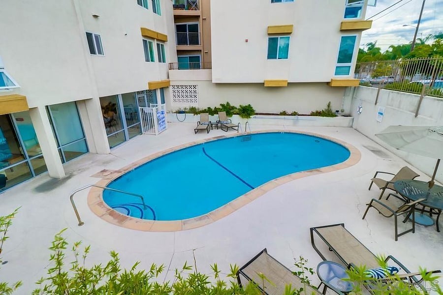 Pool / tanning area