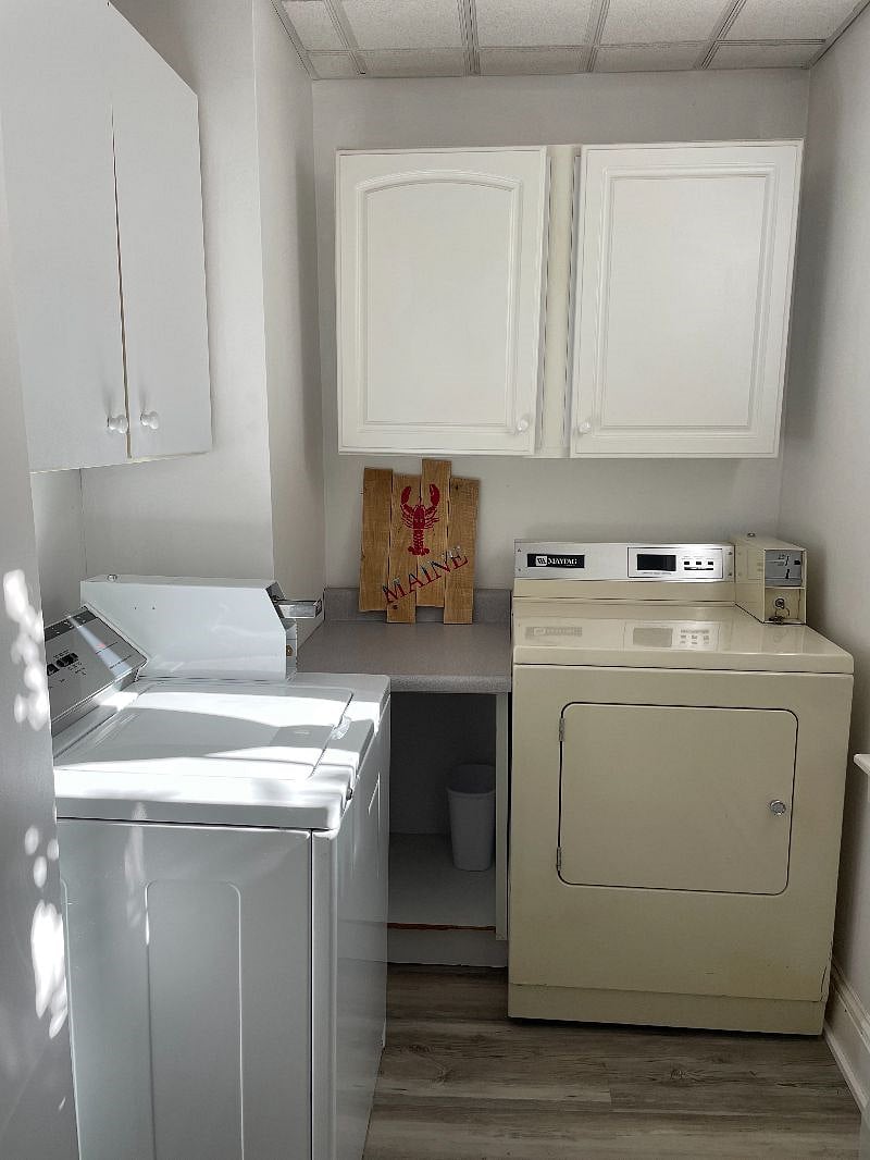 Coin op washer $2.00,$.50 dryer. For tenants use only. Located off the kitchen.