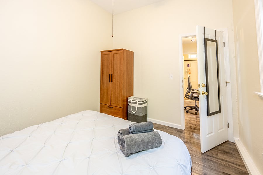 Furnished Finder property 374530_1 photo 25