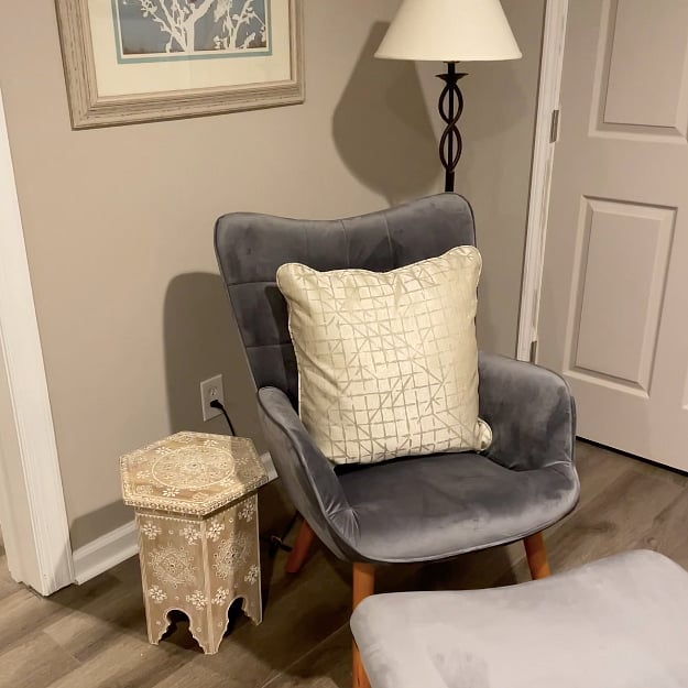Stretch out in this comfy chair to enjoy reading or phone calls with friends.