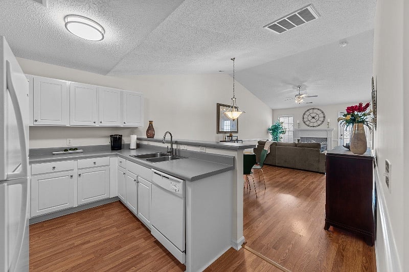 Furnished Finder property 374679_1 photo 5