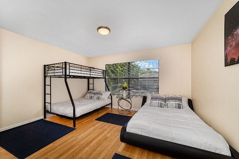 Furnished Finder property 374708_1 photo 24