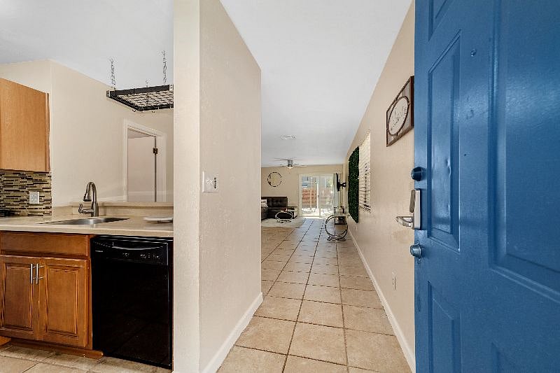 Furnished Finder property 374708_1 photo 5