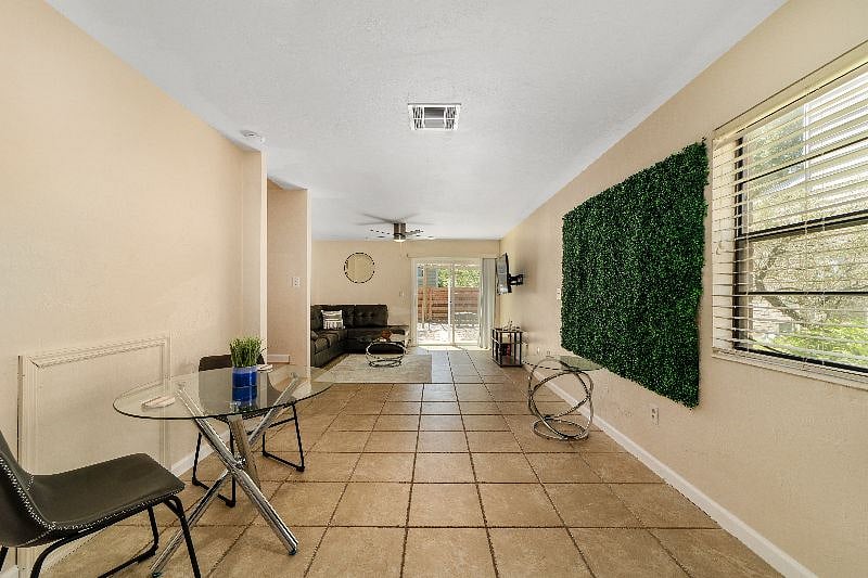 Furnished Finder property 374708_1 photo 12