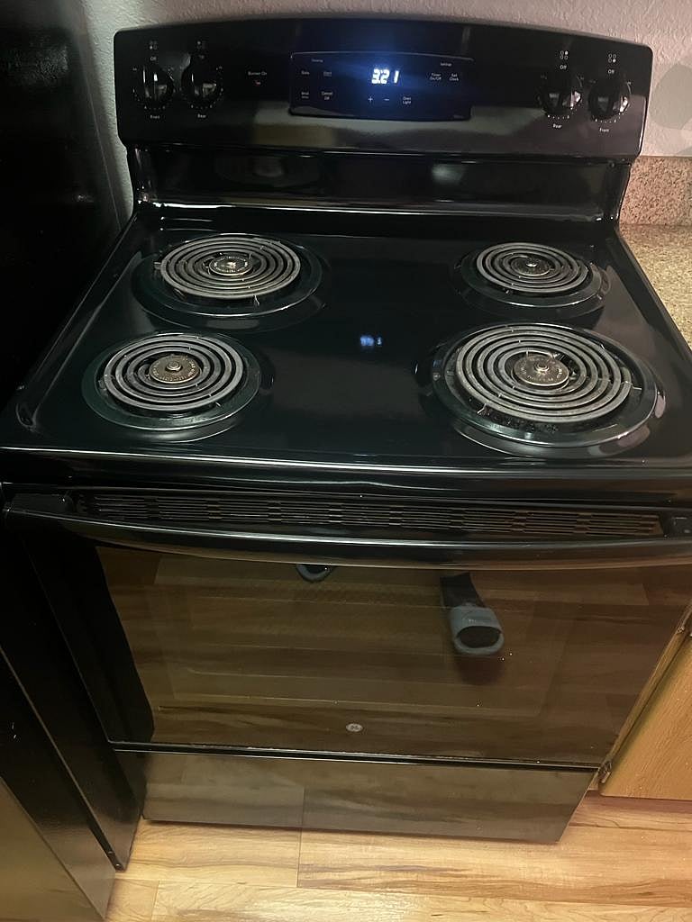Furnished Finder property 374733_2 photo 9
