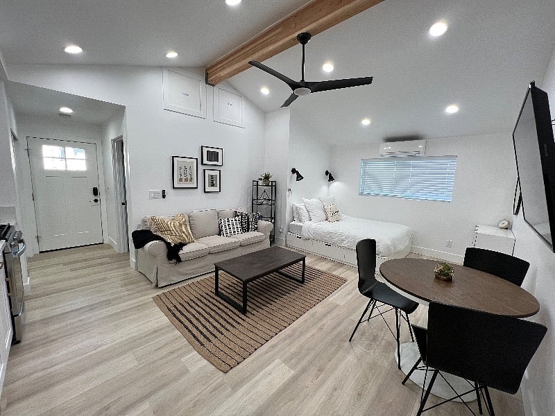 Furnished Finder property 374742_1 photo 24
