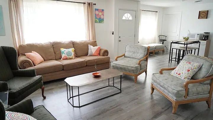 Furnished Finder property 374743_3 photo 6