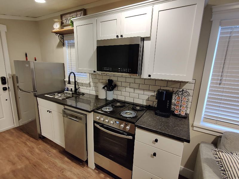 Furnished Finder property 374774_1 photo 3