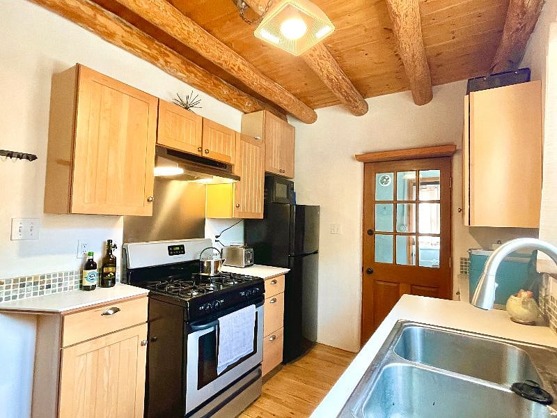 Furnished Finder property 374850_1 photo 7