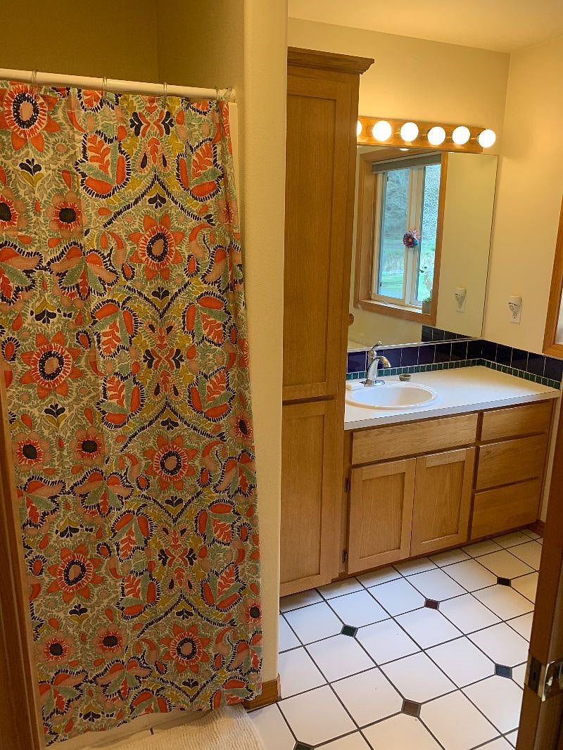 Furnished Finder property 374994_1 photo 18