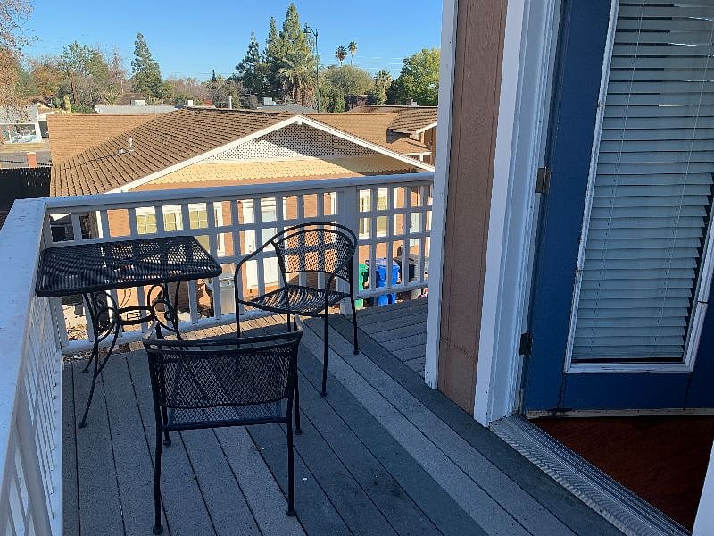 Furnished Finder property 375030_1 photo 16