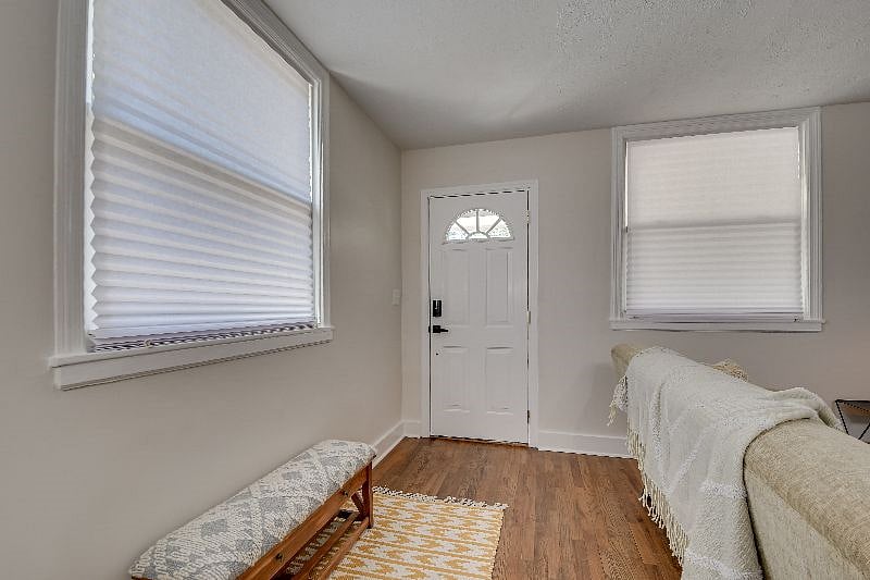 Furnished Finder property 375103_1 photo 4