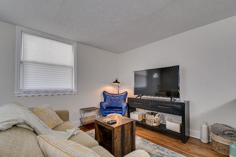 Furnished Finder property 375103_1 photo 7