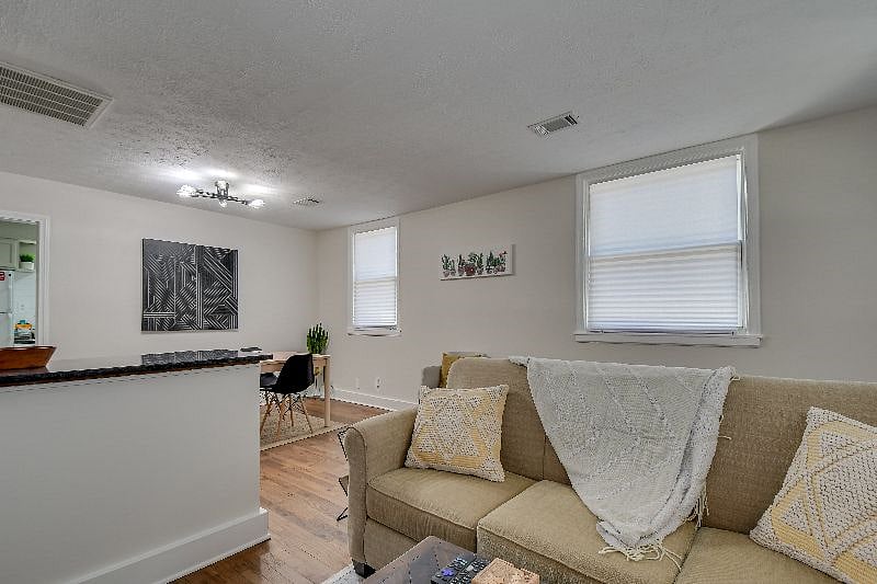 Furnished Finder property 375103_1 photo 9