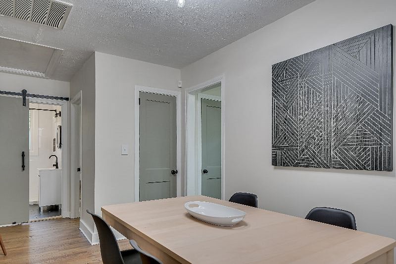 Furnished Finder property 375103_1 photo 14