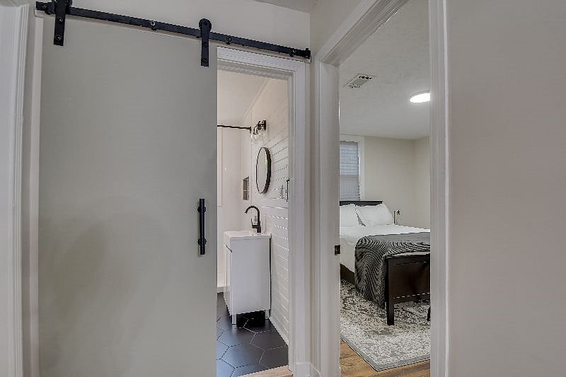 Furnished Finder property 375103_1 photo 21