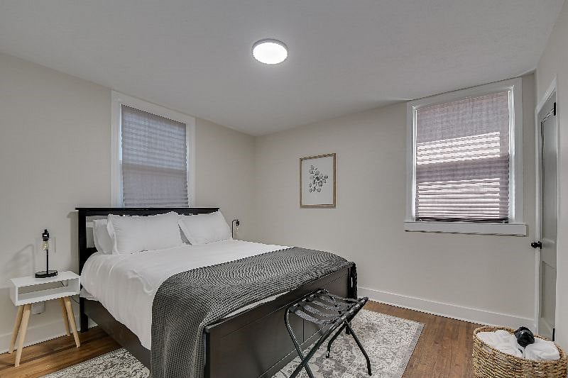 Furnished Finder property 375103_1 photo 24