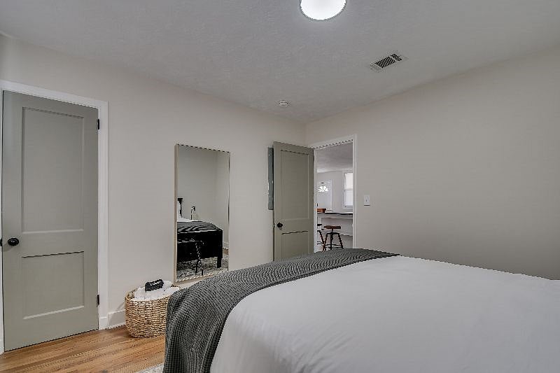 Furnished Finder property 375103_1 photo 25