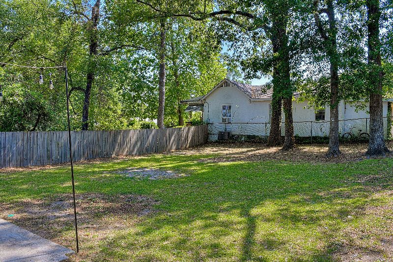 Furnished Finder property 375103_1 photo 28