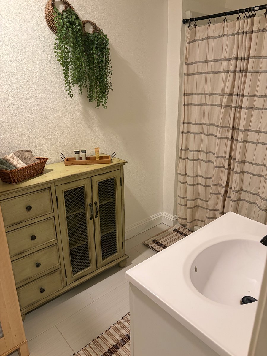 Furnished Finder property 375121_1 photo 8